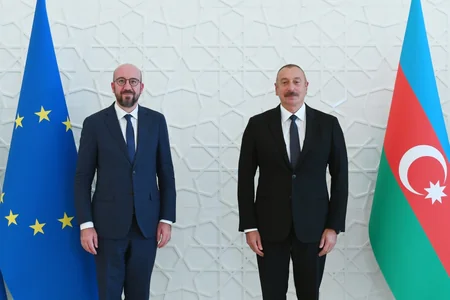 İlham Əliyev və Şarl Mişel birgə işçi nahar ediblər - YENİLƏNİB