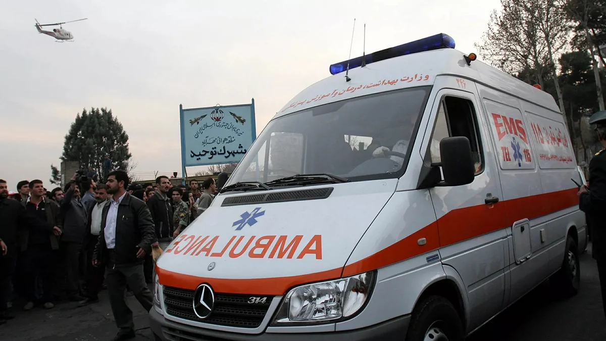 İranda sərnişin avtobusu aşıb, 33 nəfər yaralanıb