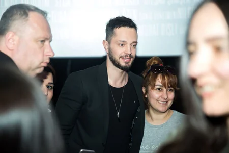 Мурат Боз и Седа Бакан в CinemaPlus - ВИДЕО