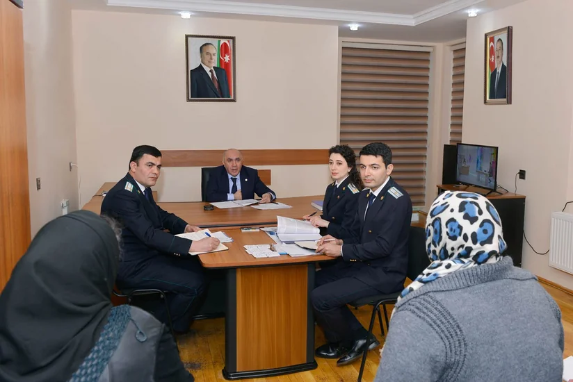 Baş prokuror Biləsuvarda vətəndaşları qəbul edib