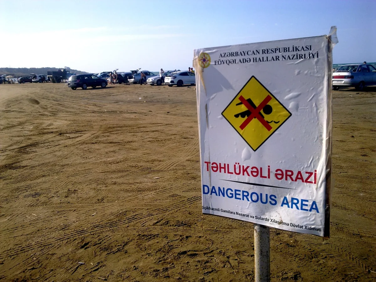 Dənizdə çimərkən batma təhlükəsi ilə üzləşən 12 nəfər xilas edilib