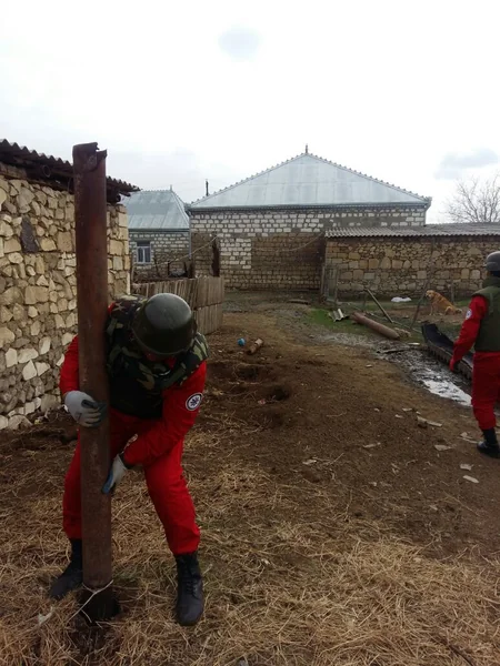 Ağstafa sakininin həyətindən 12 ədəd raket tapılıb