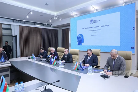 Deputat: Hazırda xalqları milli kimlikdən uzaqlaşdırmaq meyilləri var