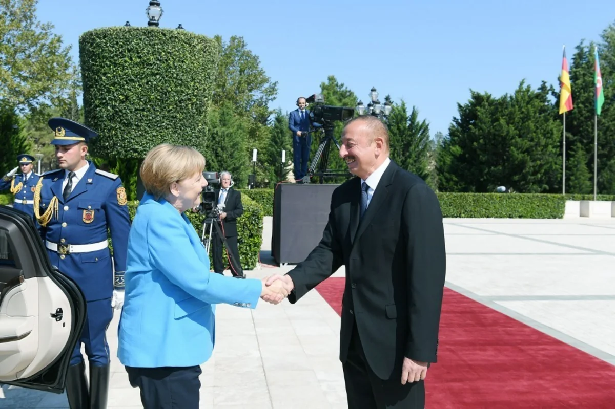Official welcome ceremony held for Angela Merkel