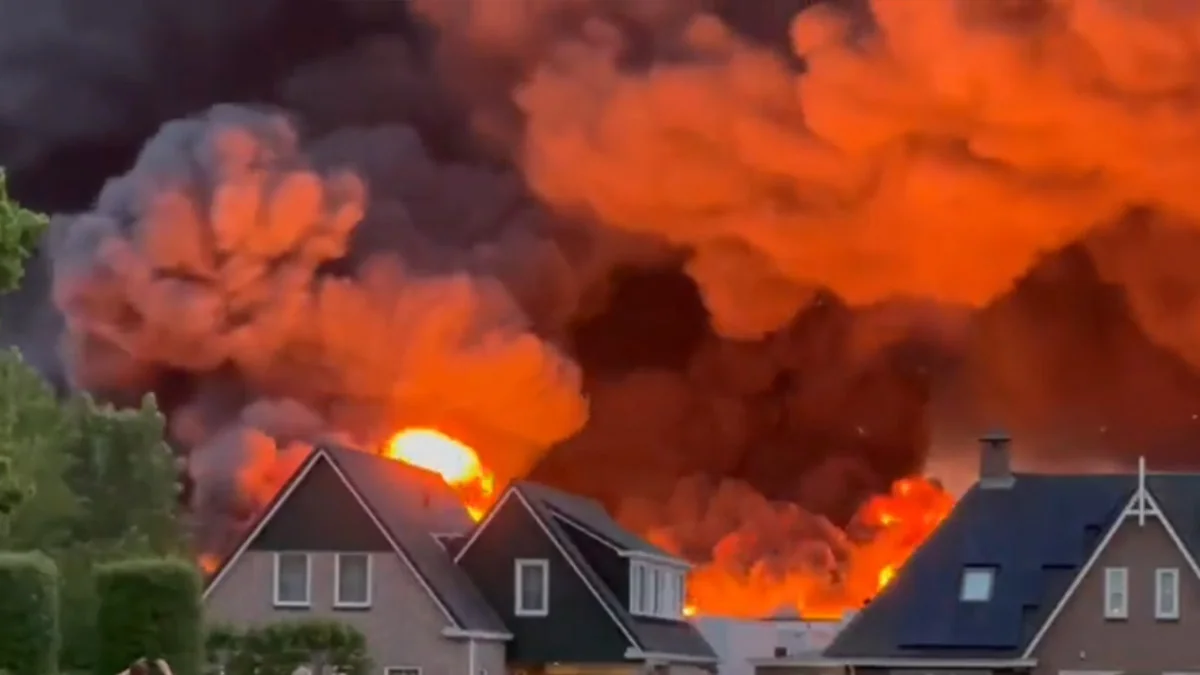 Fire rages in industrial park in Netherlands