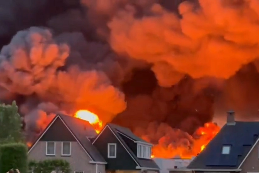 Fire rages in industrial park in Netherlands