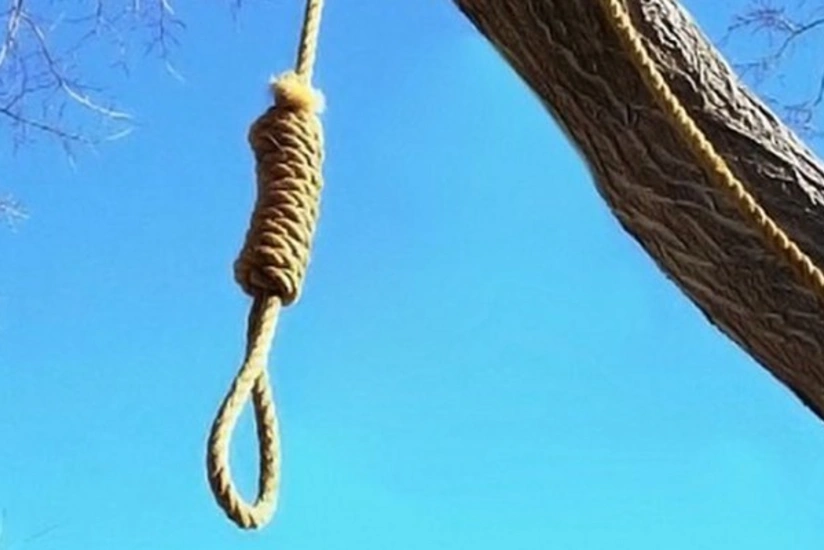 Goranboyda 18 yaşlı oğlan özünü ağacdan asıb