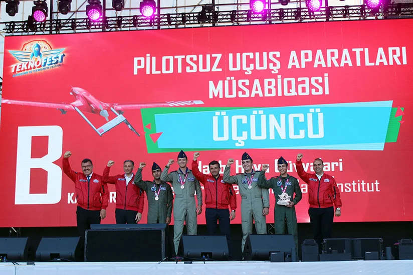 Cadets of National Defense University awarded