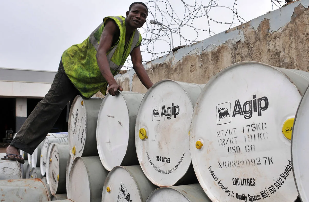 Nigeriyada neft şirkətlərində ixtisarlara qarşı tətil olub