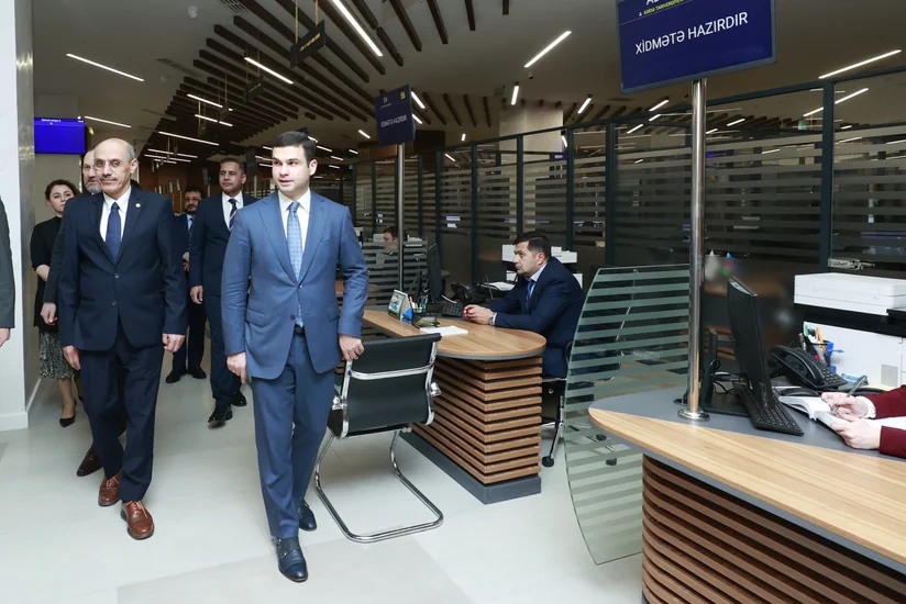 İslam İnkişaf Bankı Qrupunun prezidenti və Qırğızıstan rəsmisi “Bakı KOB evi”ndə olub