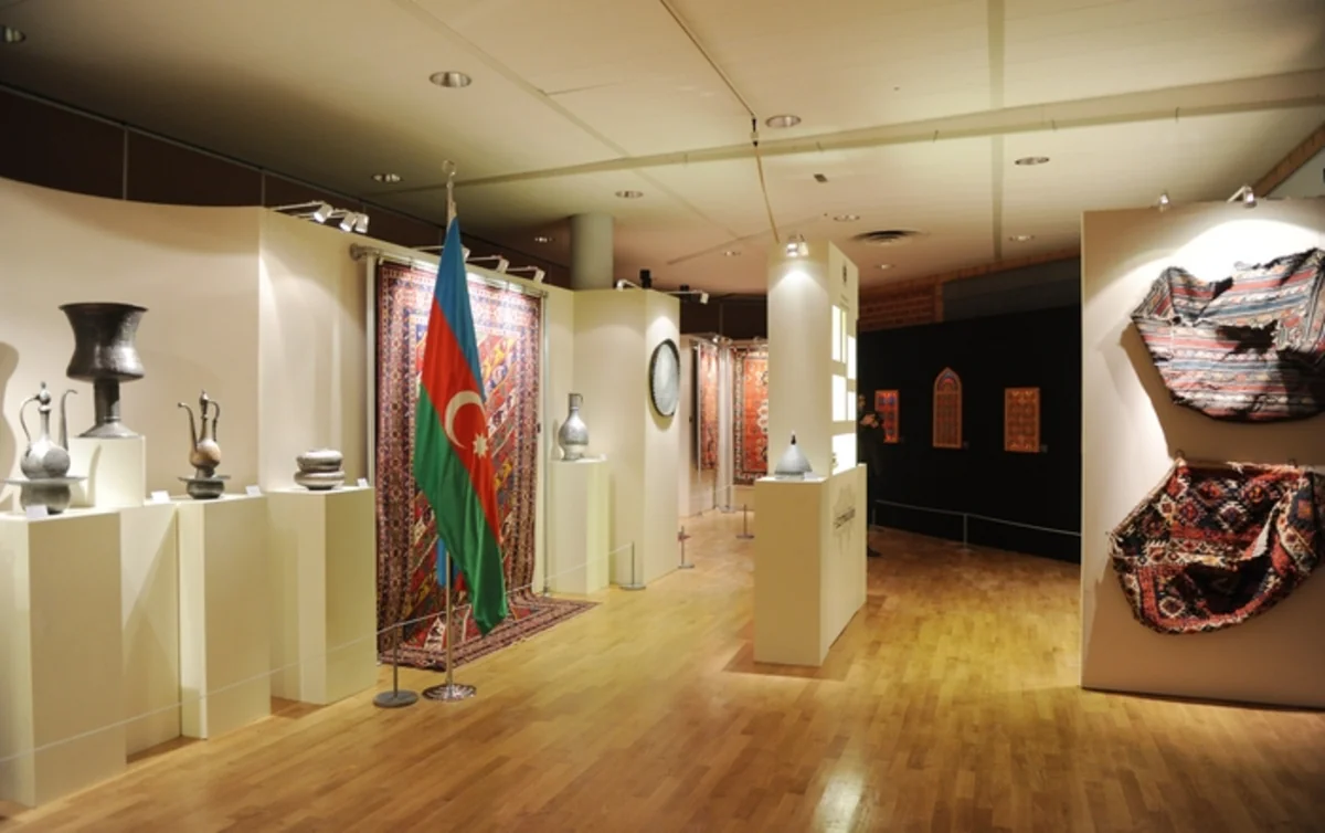 Heydər Əliyev Fondunun təşkilatçılığı ilə Fransanın Meyev şəhərində Azərbaycan mədəniyyət günlərinin açılışı olub