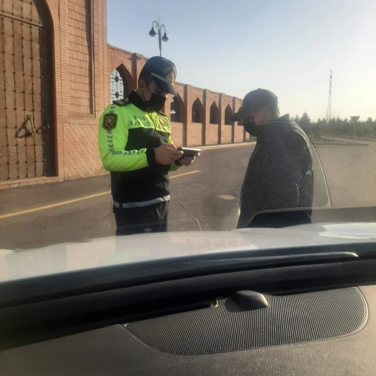 Yol polisi Samuxda reyd keçirib