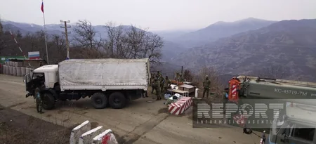 Russian peacekeepers dismantle their tents set up in protest area, take away containers - VIDEO