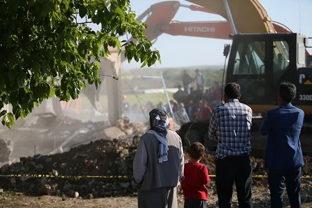 Türkiyədə zəlzələ nəticəsində yaralananların sayı 39-a çatıb - YENİLƏNİB