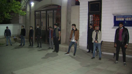 Bakıda “Kəlbəcər” restoranında karantini pozan şəxslər saxlanıldı - VİDEO