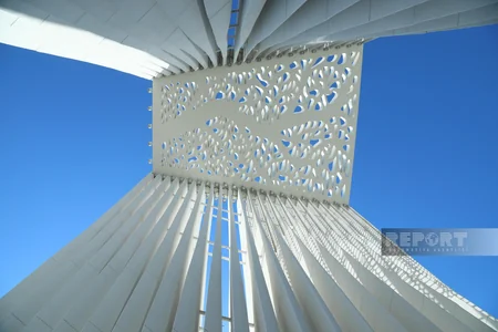 Azərbaycan xalqı Zəfər parkını ziyarət edir - FOTOREPORTAJ
