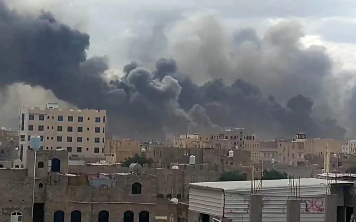 İsrail Ordusu Səna hava limanına zərbə endirib