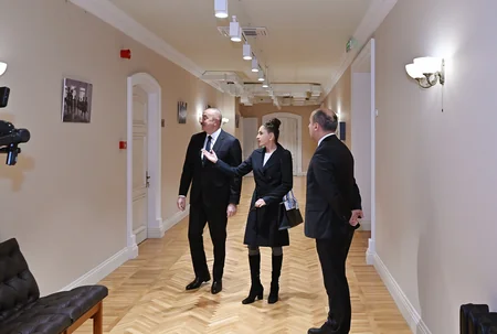Prezident və birinci xanım Bakıda Uşaq-Gənclər İnkişaf Mərkəzində yaradılan şəraitlə tanış olublar