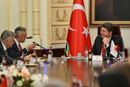 Türk dünyası Vəkillər kollegiyalarının rəhbərliyi Türkiyə Ədliyyə Nazirliyində olublar