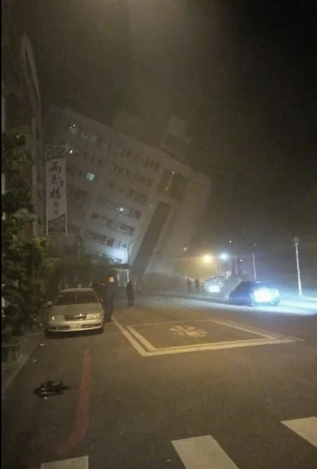 4 killed, 219 injured in a strong quake in Taiwan - VIDEO