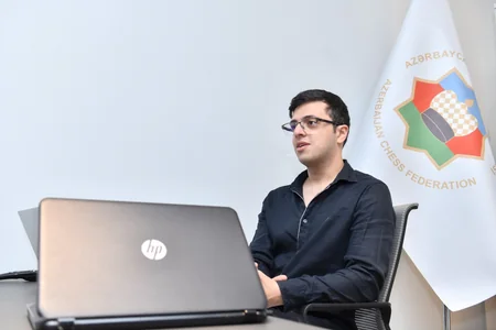 Nicat Abasov yeniyetmə şahmatçılarla görüşüb