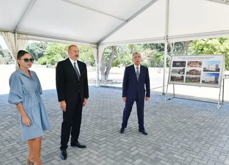 Президент и первая леди ознакомились с работами, проводимыми в Центральном ботаническом саду