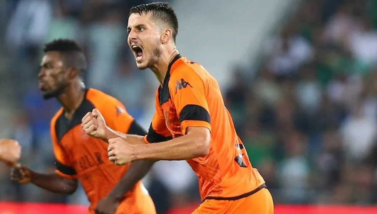 “Səbail” Macarıstandan futbolçu transfer edib
