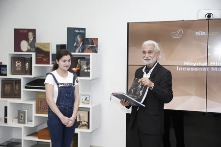 Heydər Əliyev İncəsənət Məktəbində “Azərbaycan rəngkarlığı” mövzusunda müzakirələr keçirilib