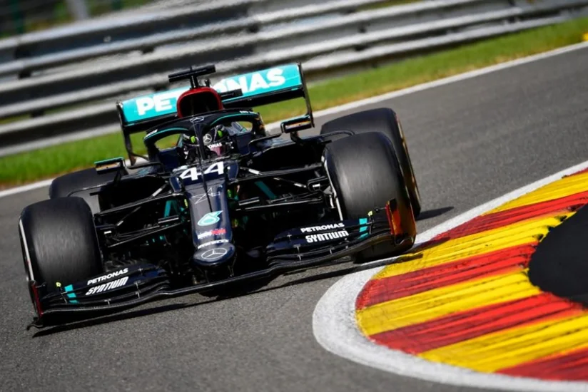 Пилот Мерседеса Хэмилтон выиграл Гран-при Тосканы Формулы-1