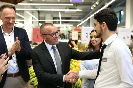 BRAVO Supermarketlər Şəbəkəsi İsmayıl Hidayətzadə küçəsində yeni mağazasını açdı!