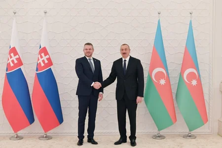 İlham Əliyev Slovakiyanın Baş naziri Peter Pelleqrini ilə görüşüb