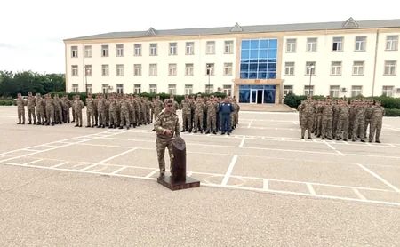 Hərbi Hava Qüvvələrində təkmilləşdirmə kursunun ilk buraxılış mərasimi keçirilib