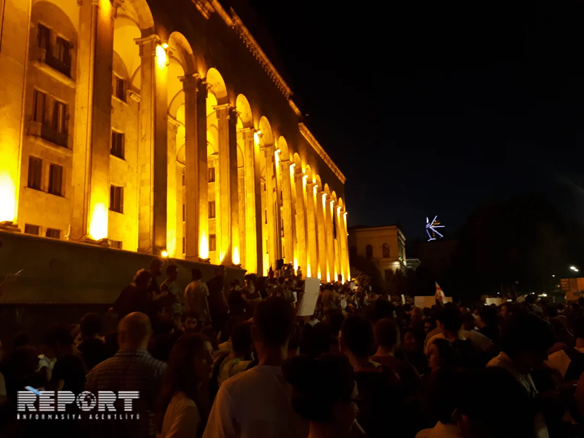 В Тбилиси завершилась массовая акция протеста