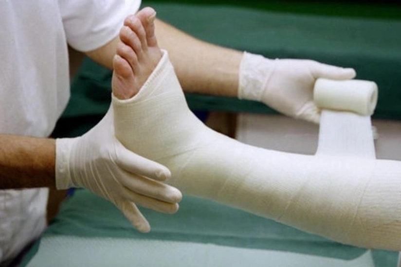 Gədəbəydə yol qəzasında 49 yaşlı kişinin ayaqları sındı