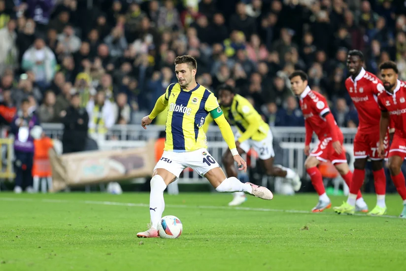 Fənərbağça legionerinə yeni müqavilə təklif edəcək