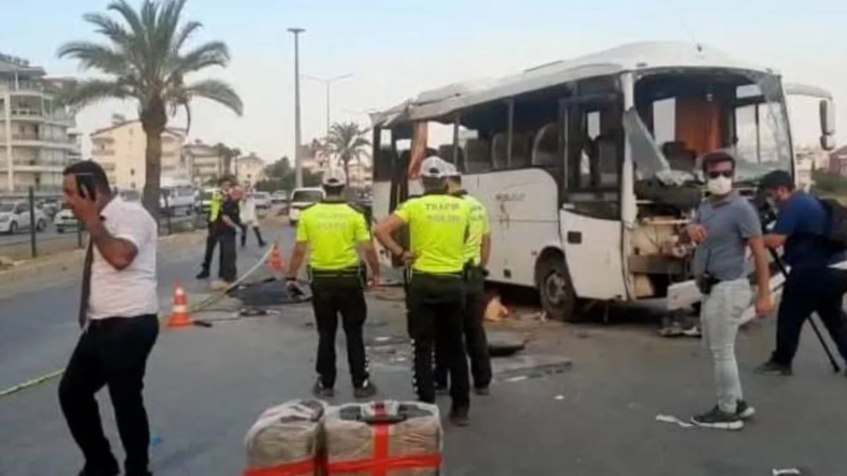 Türkiyədə avtobus qəzaya uğrayıb, ölənlər var