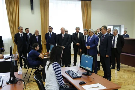 ​Rövnəq Abdullayev: Azərikimya SOCAR-ın tərkibinə verildikdən sonra böyük işlər görülüb