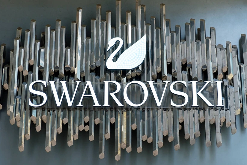 Swarovski suspends sales in Russia