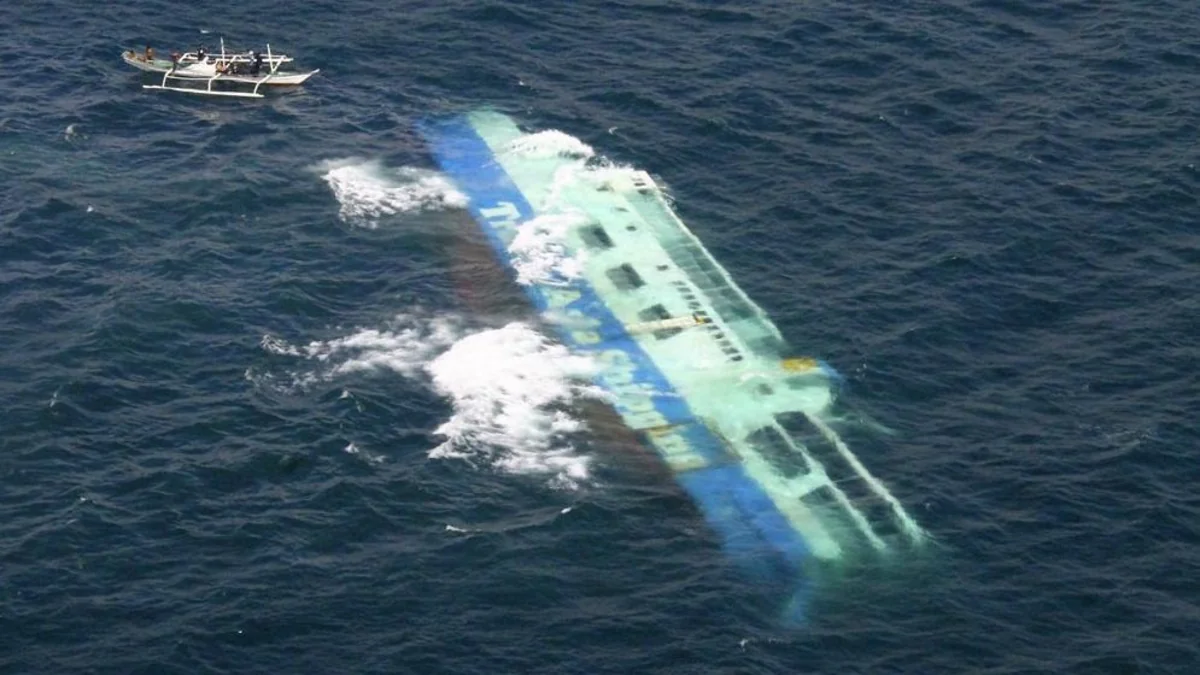 İndoneziyada bərə batıb, xeyli sayda ölən var