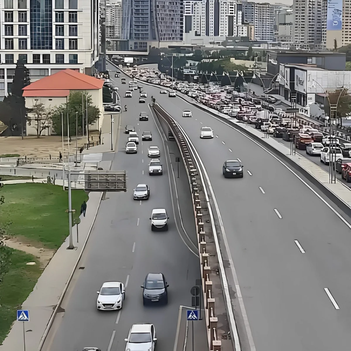 Bakıda tıxac olan yollar açıqlanıb - SİYAHI