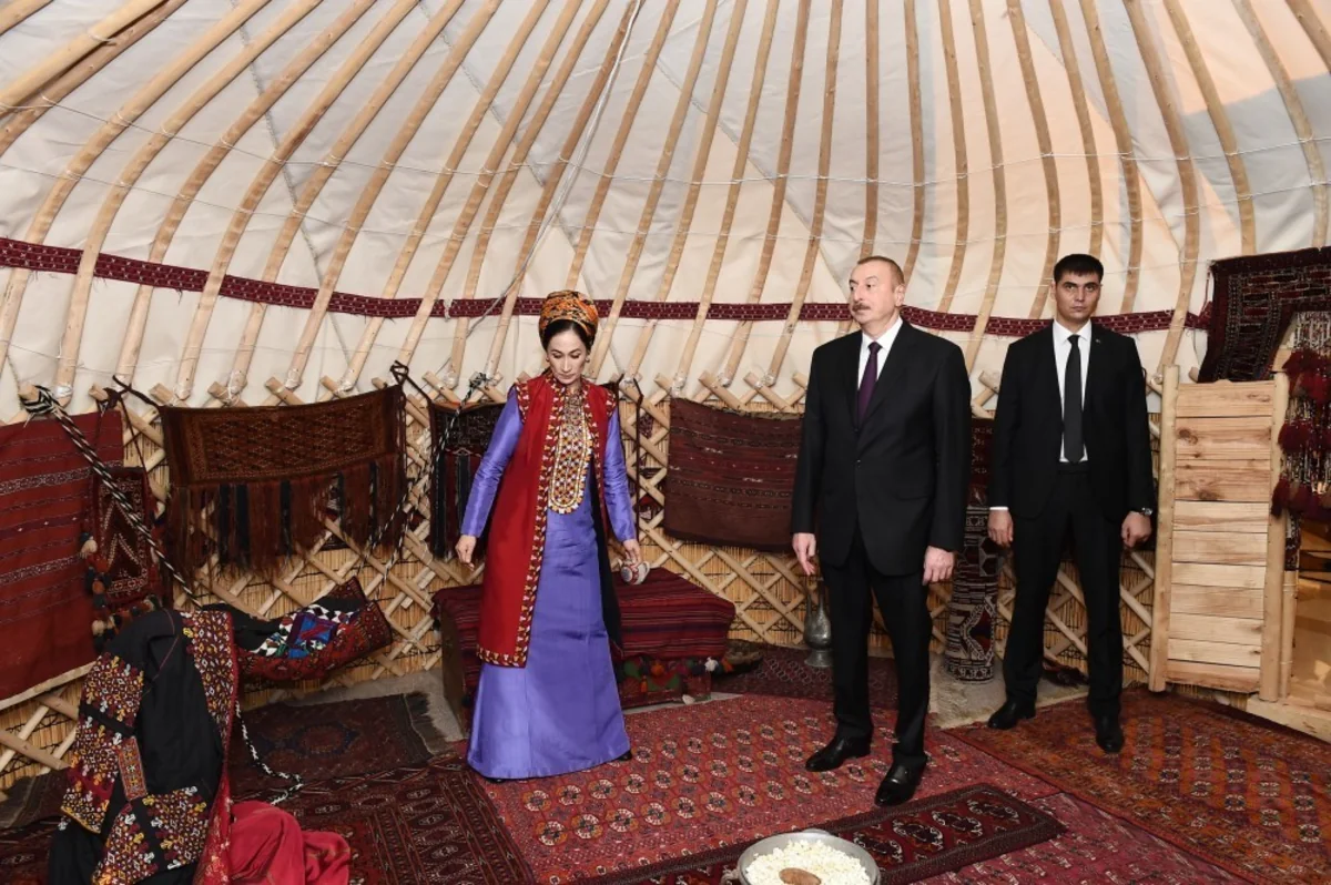 President Ilham Aliyev views Turkmen national carpet museum