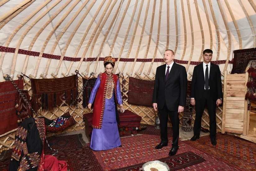 President Ilham Aliyev views Turkmen national carpet museum