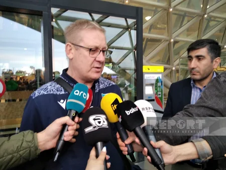 Avropa çempionatında 6 medal qazanan yunan-Roma güləşçiləri Vətənə qayıdıblar