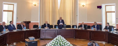 Azərbaycanın yeni energetika naziri nazirliyin kollektivinə təqdim olunub
