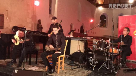 Azərbaycanın “Cəngi” qrupu Fransada konsert verib - FOTO