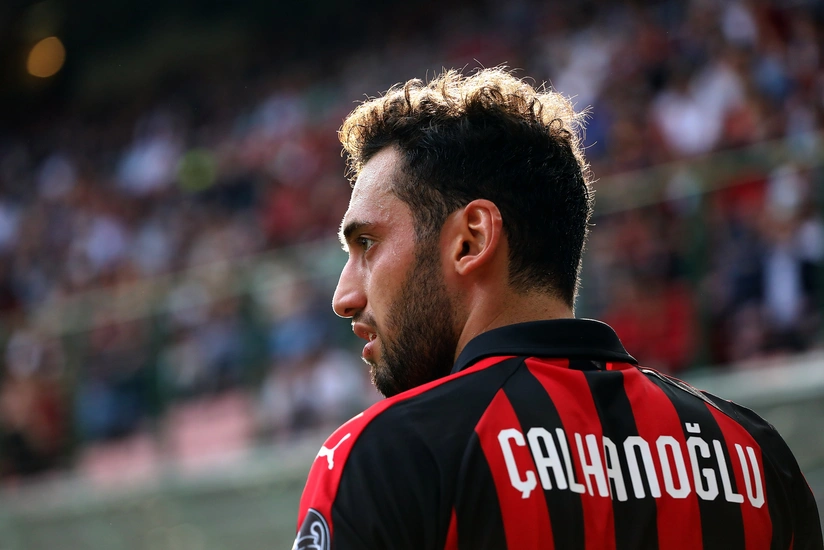Arsenal, Yuventus və Qalatasaray Hakan Çalhanoğluna iddialıdır