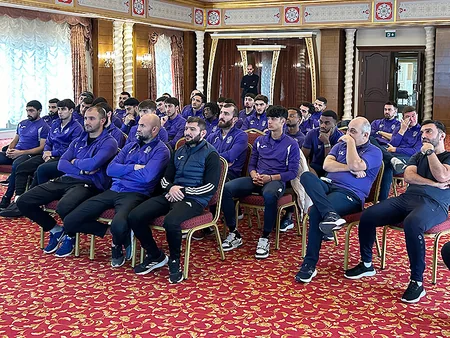 AFFA Hakimlər Komitəsinin sədri “Şamaxı”nın üzvləri ilə görüşüb