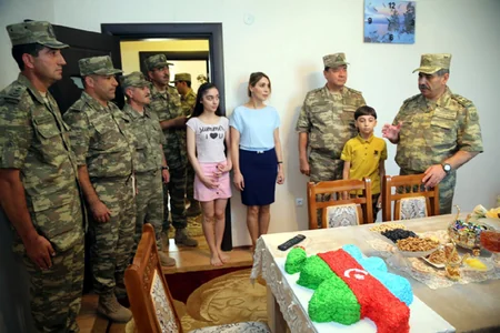 ​Cəbhəboyu zonada zabit ailələri üçün daha bir yaşayış kompleksi istifadəyə verilib