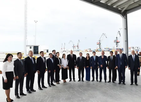Prezident İlham Əliyev Bakı Beynəlxalq Dəniz Ticarət Limanı Kompleksinin açılışında iştirak edib - YENİLƏNİB