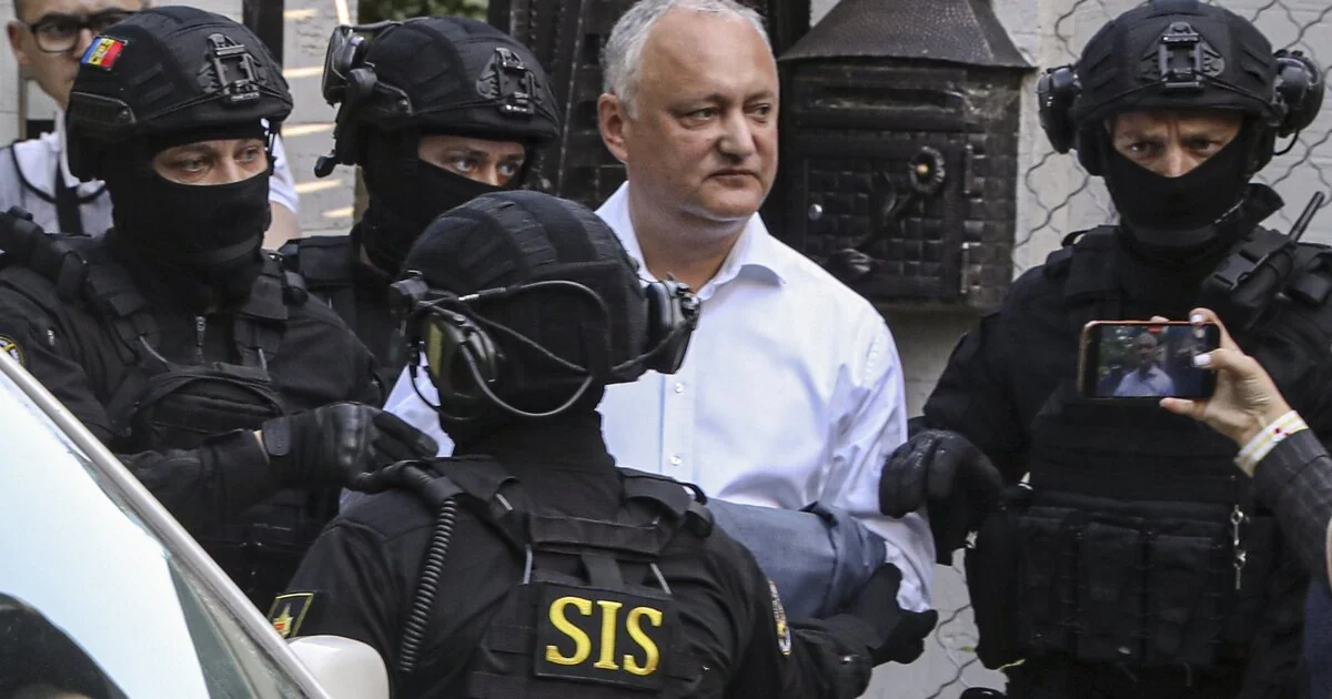 Moldovanın keçmiş prezidentinin ev dustaqlığının müddəti uzadılıb